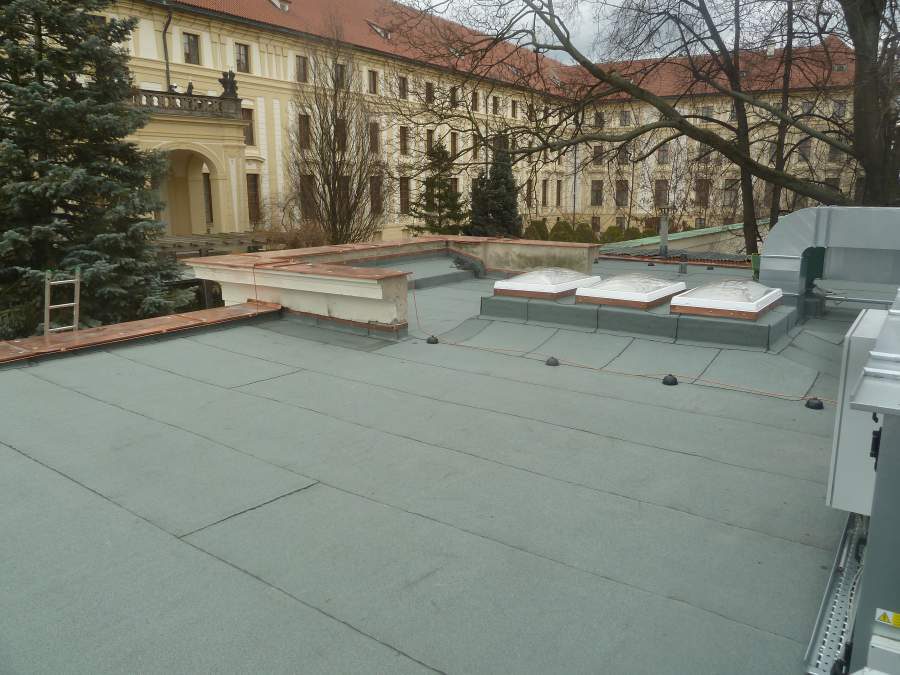 Asfaltová střecha-Pražský hrad, Restaurace Na Baště
